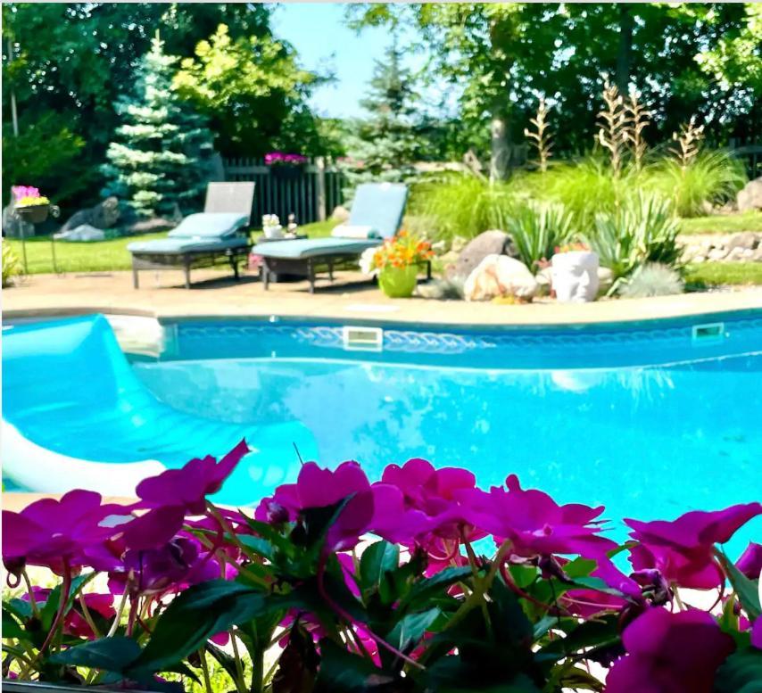 Pittsford Garden Retreat Apartment Bagian luar foto